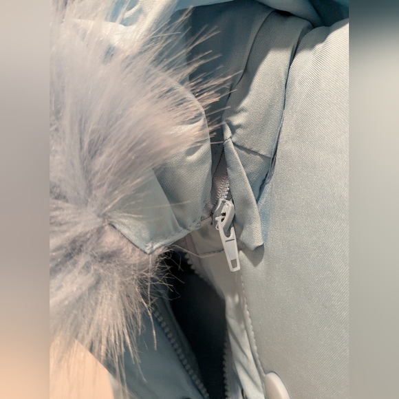 ❄️ NWOT Girl's Baby Blue Winter Coat; Size: 8-10 or 140 - Picture 7 of 10